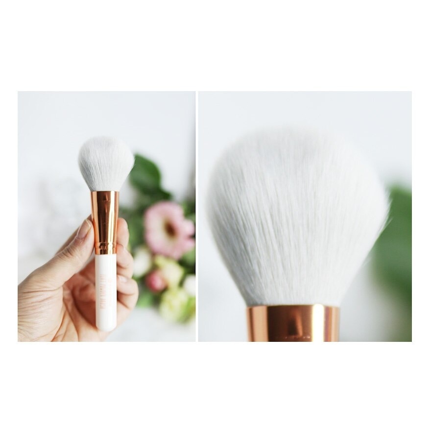 Essence Flat Powder Brush