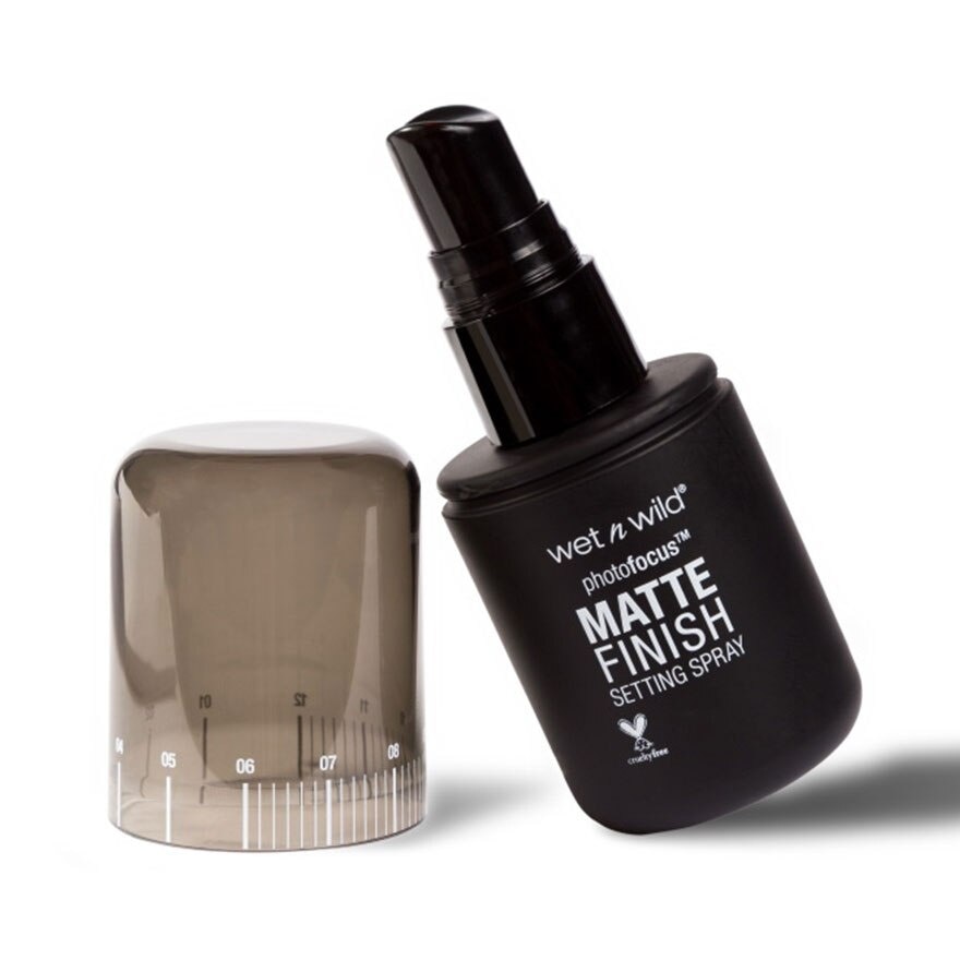 Wet n Wild Photo Focus Setting Spray-Matte 45 ml. E772 Matte Appeal