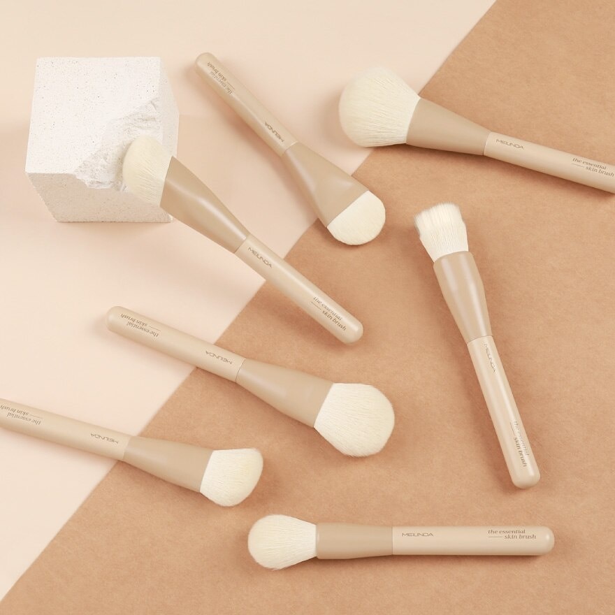 The Essential Skin Brush Multitask Base  Blush Brush 03