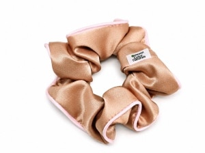 Premium Garnier K-Glow Scrunchies 1 Pcs image