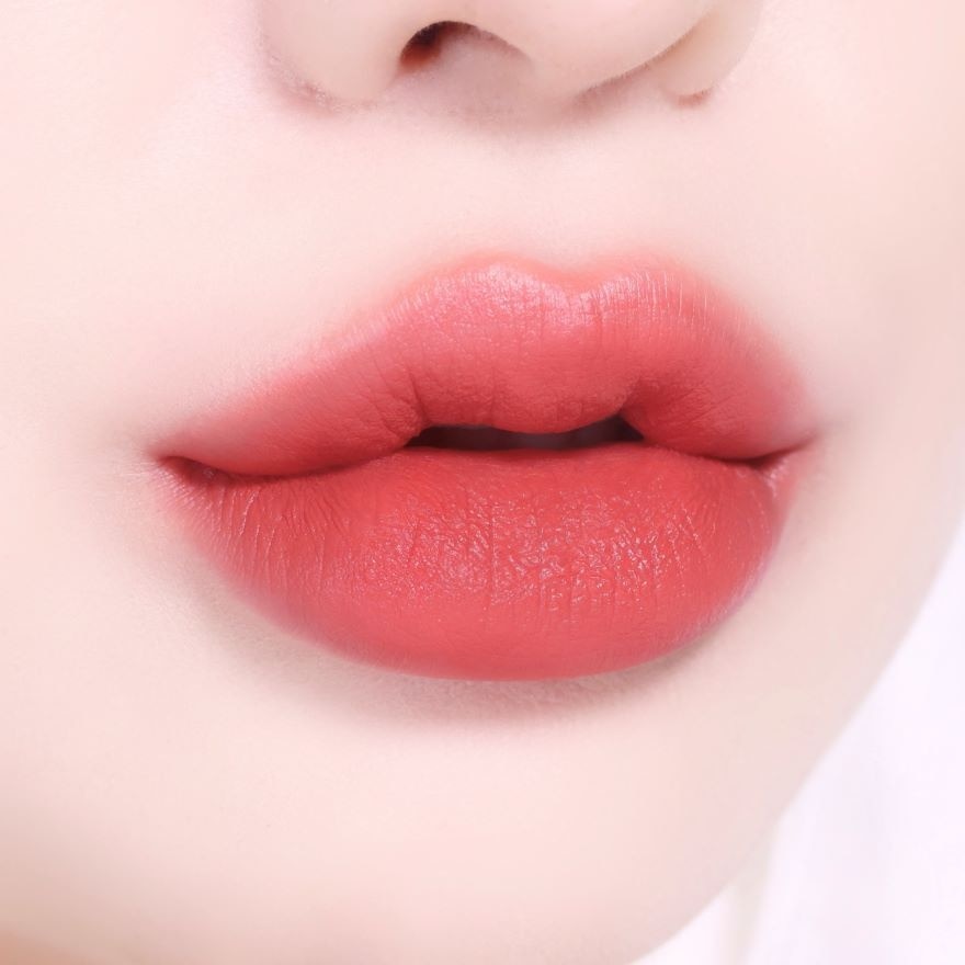BOM Cloud Blur Lipstick 3.3g. 02 Smoked Coral