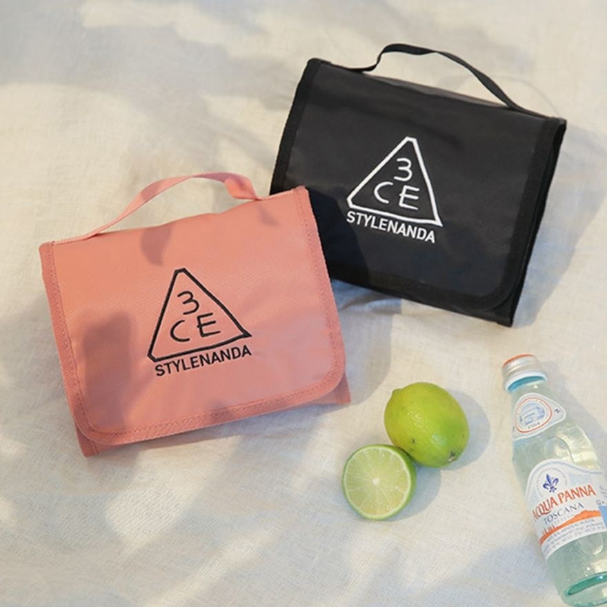 3CE Wash Bag Small Black 1pcs.